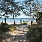 Bruchbude Mit Meerblick * ビンツ