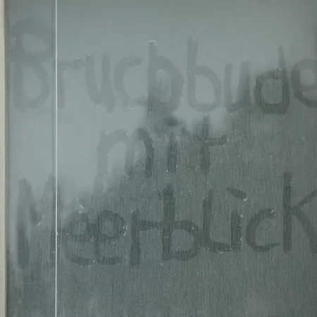 Bruchbude Mit Meerblick