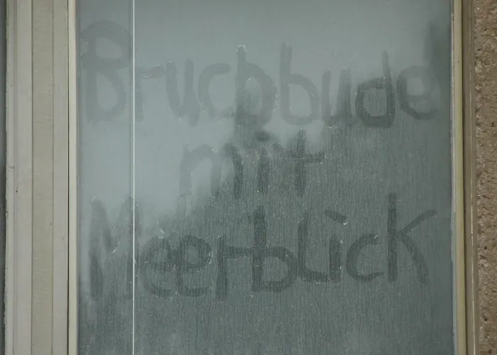 Bruchbude Mit Meerblick